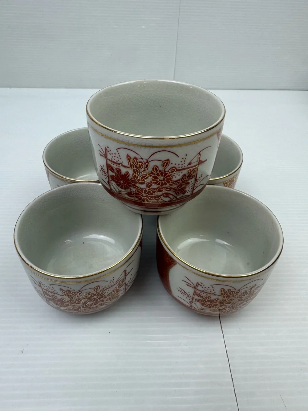 VTG Japanese Satsuma Sake Tea Cups Set Of 5 Red Gold Floral Crackle Glaze Marked